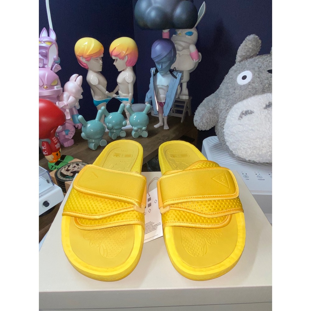 Pharrell x adidas Chancletas Hu Slide